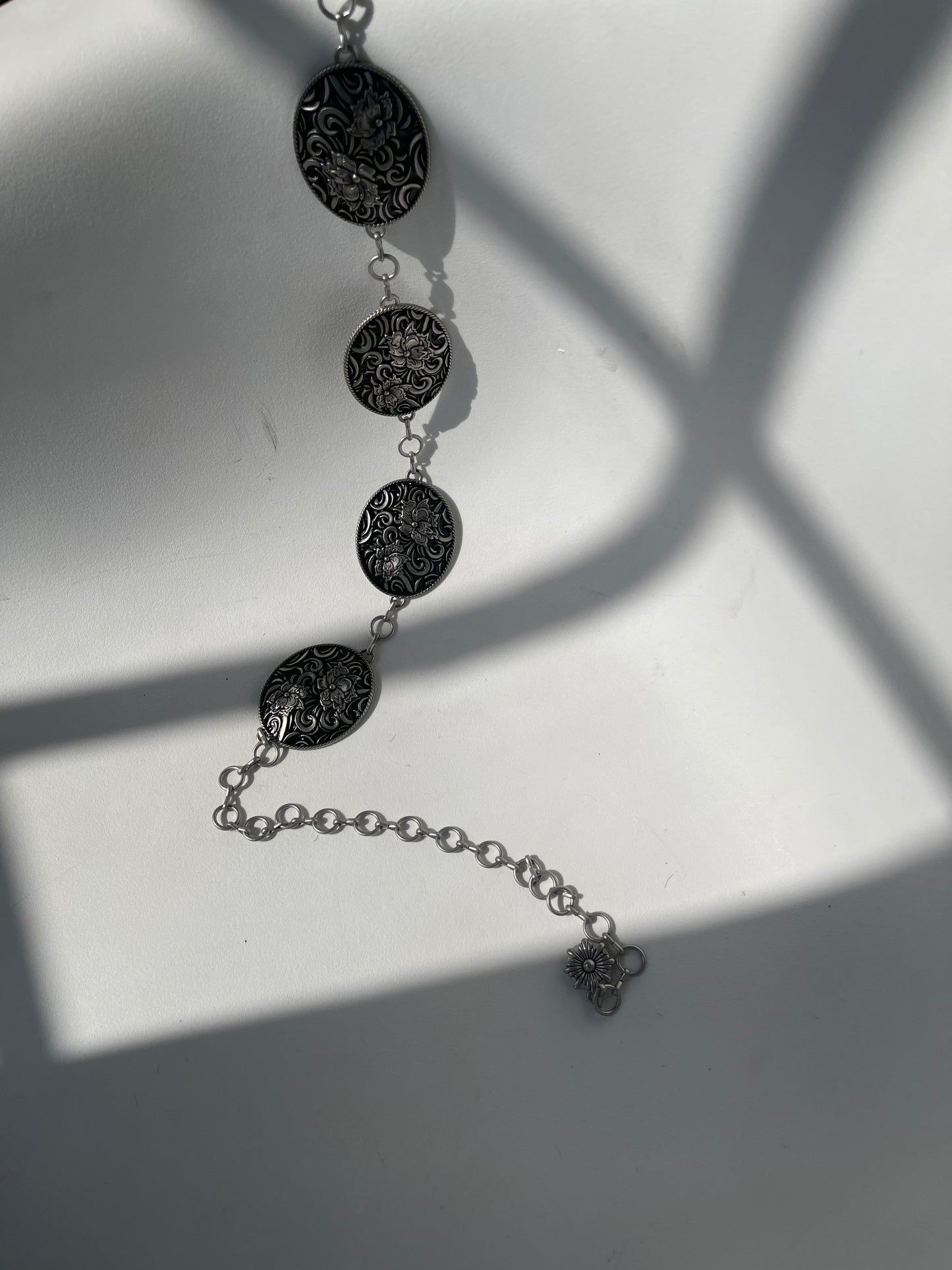 Addison Antique Western Floral Chain Belt In Matte Silver
