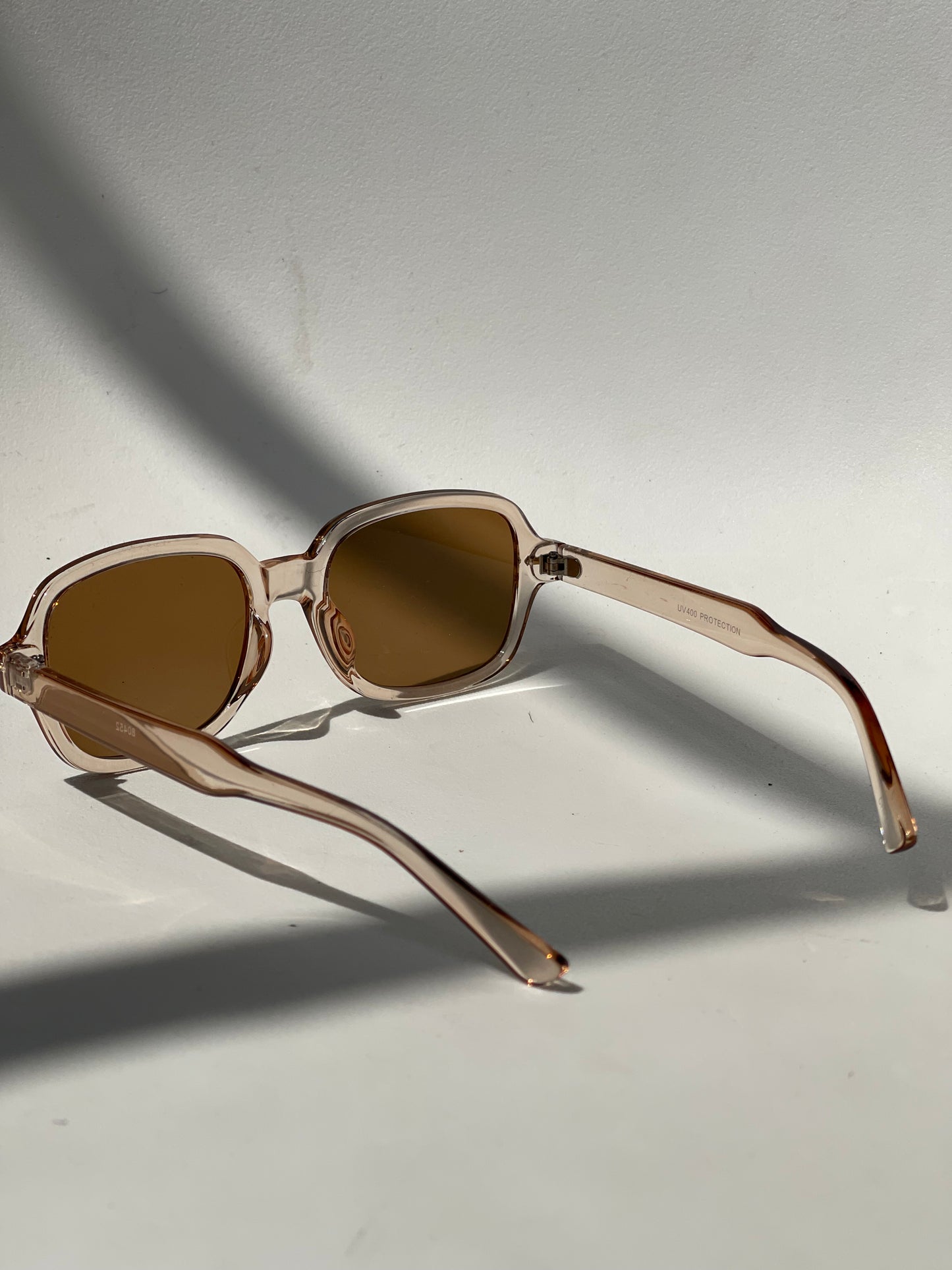 Rowan Gold Stud Sunglasses In Taupe