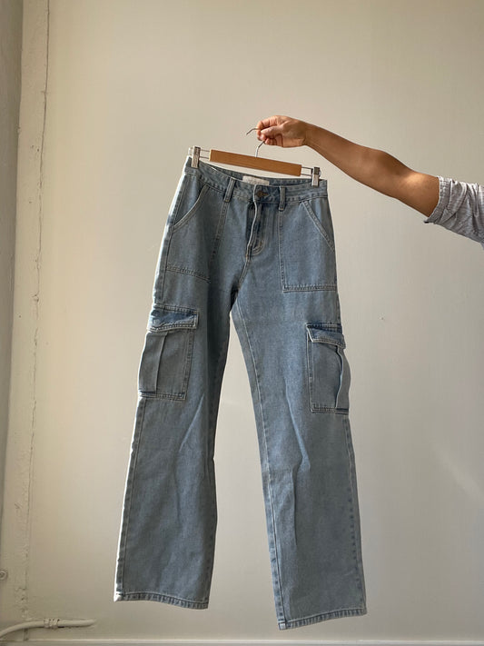 Haltom Straight Leg Cargo Denim Jean In Light Wash