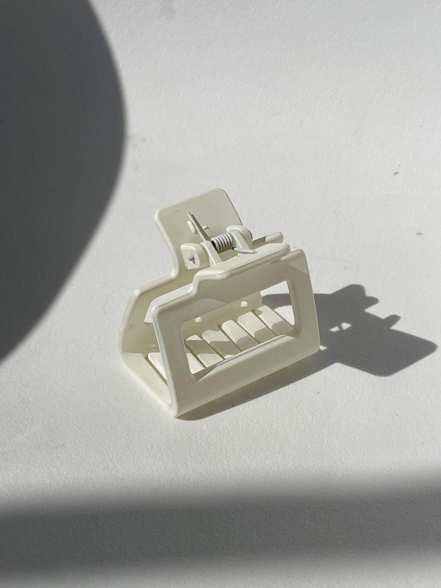 Merideth Mid Size Square Matte Claw Clip In White