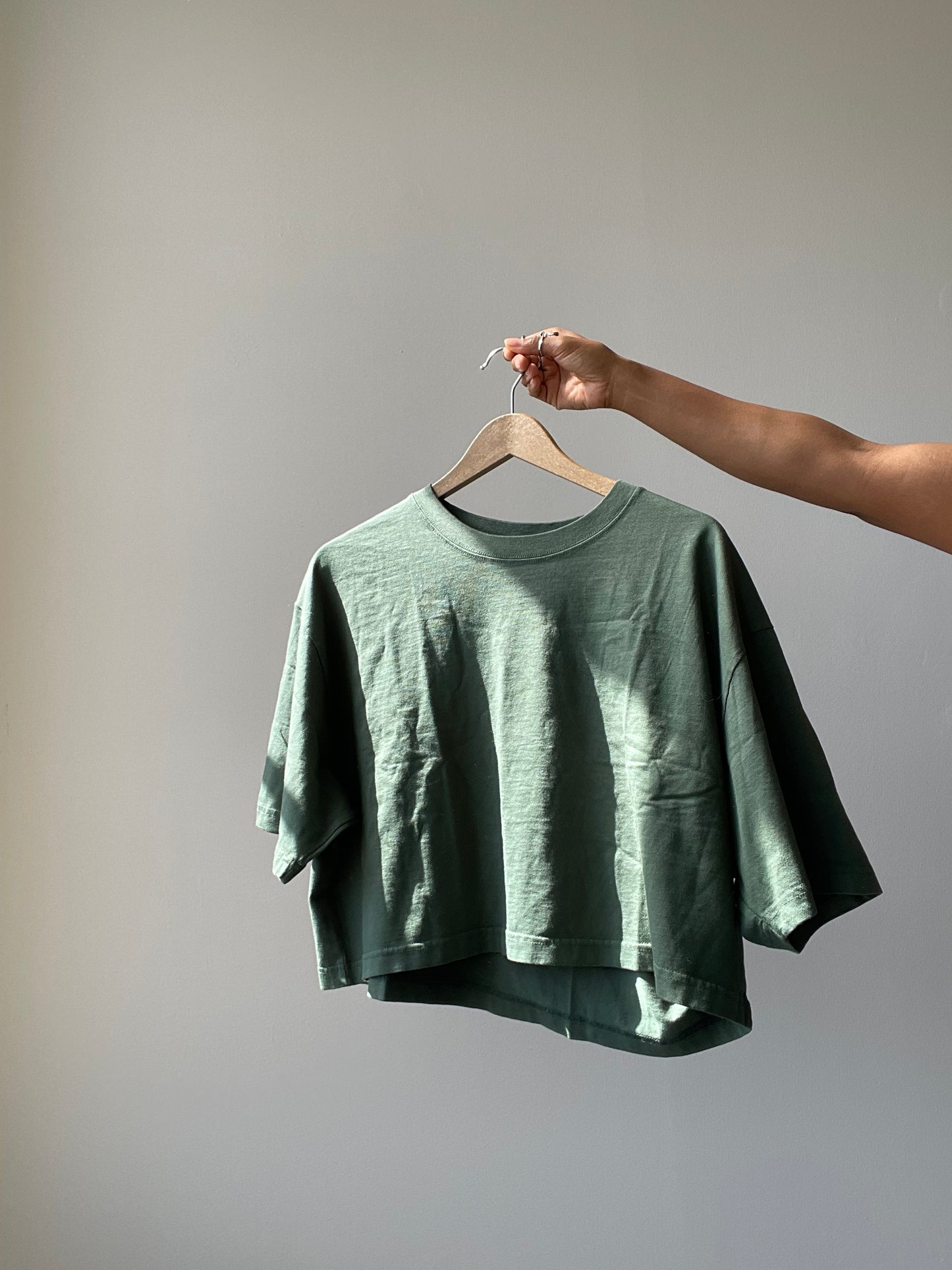 Billye Organic Cotton T Shirt In Forest Green