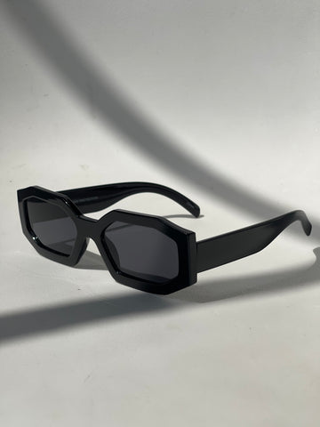 Tracy Retro 80s Style Sunglasses In Black