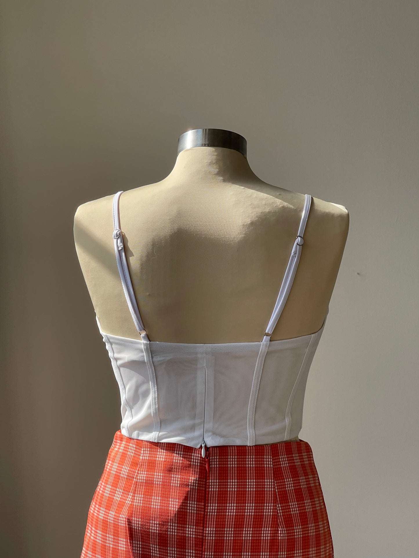 Alvin Mess Back Rouged Corset Top In White
