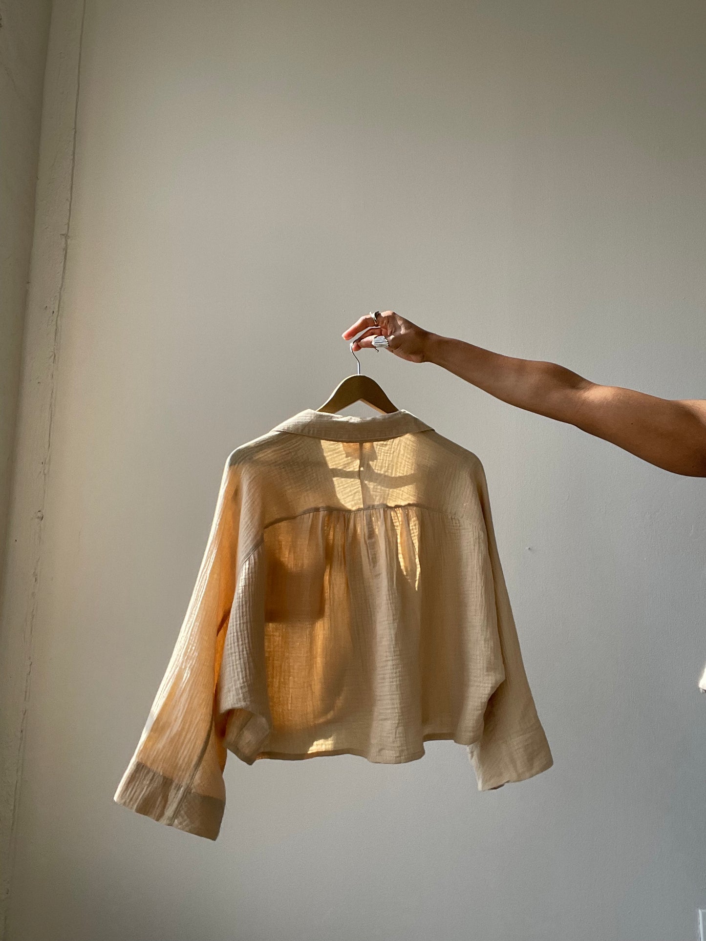 Kelsey Button Down Oversized Cotton Crop Top In Taupe