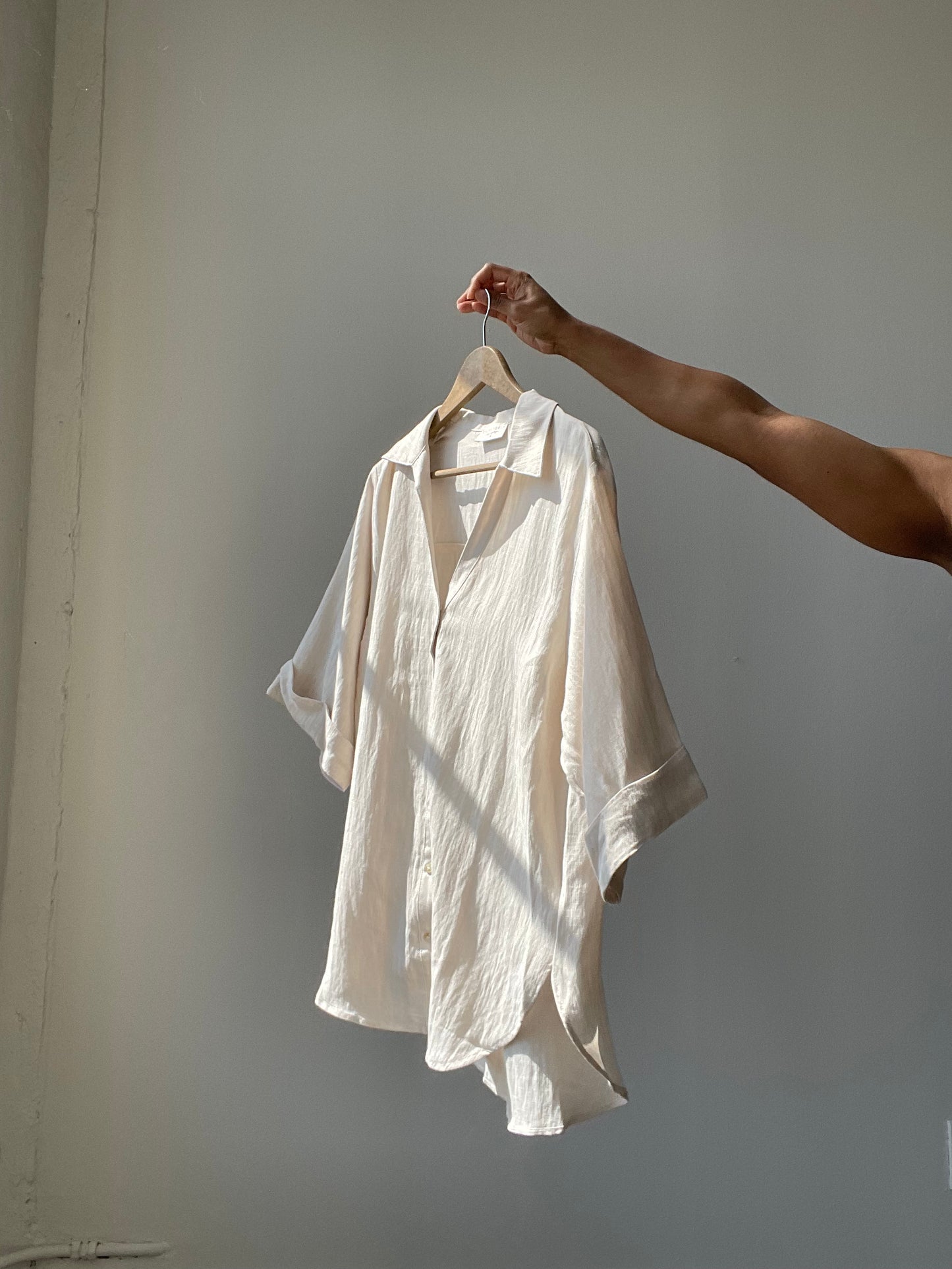 Kimberly Oversized Boyfriend 3/4 Sleeve Button Down Shirt In Natural