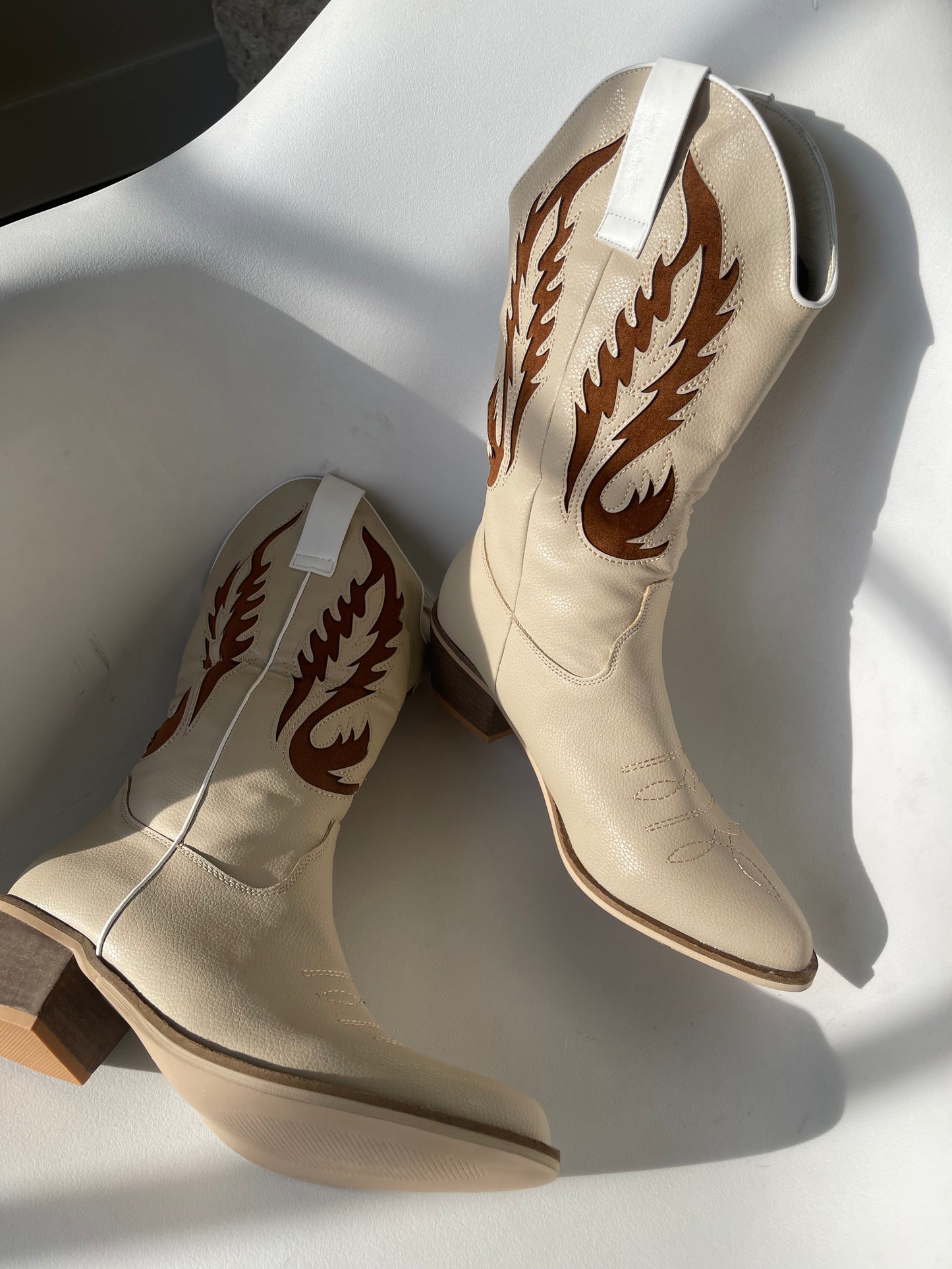 Wesley Classic Western Style Cowboy Boot In Taupe Wood