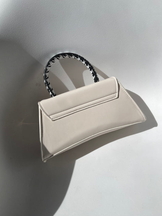 Renei Houndstooth Crossbody Bag In Cream