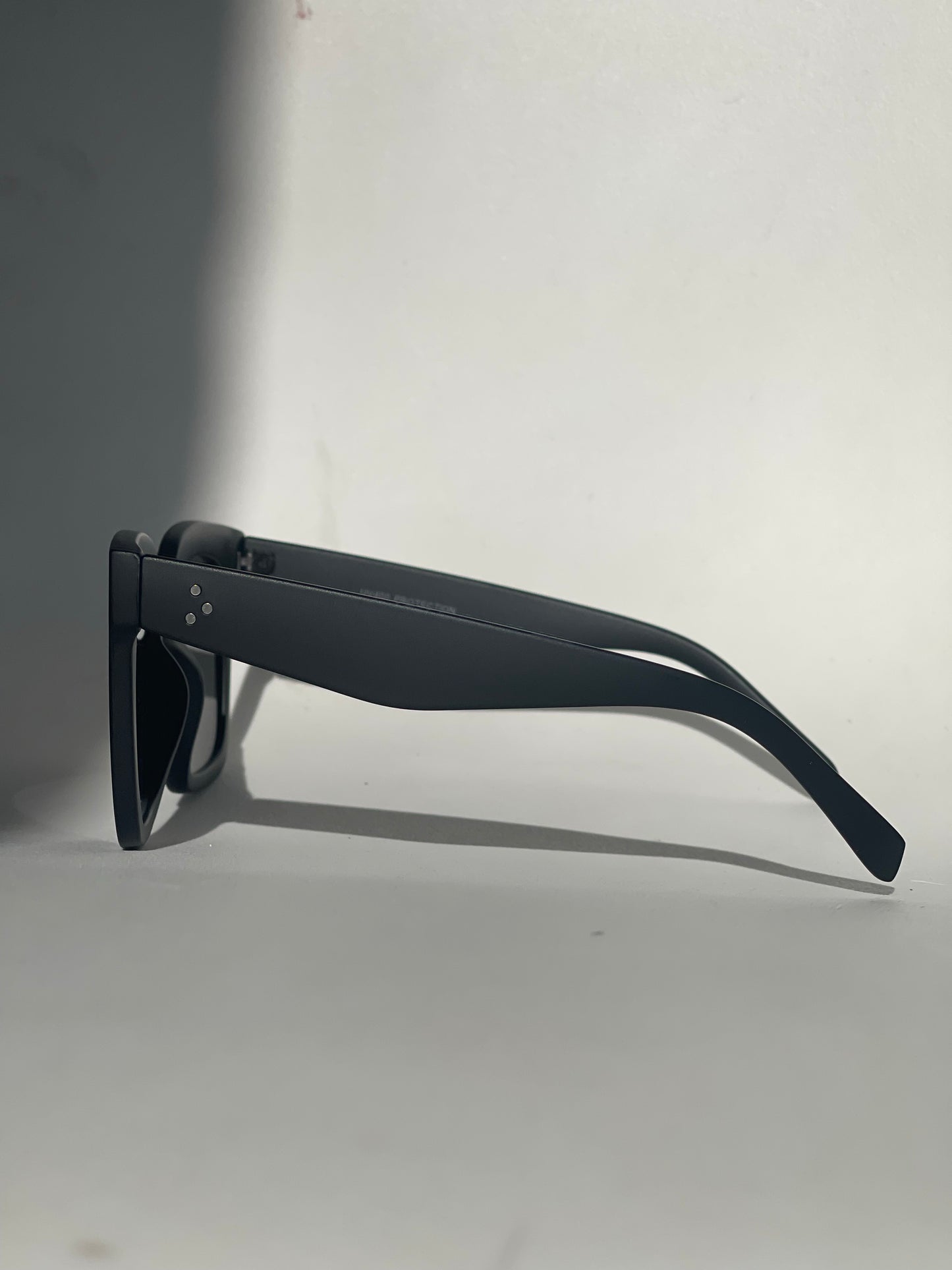 Ellie Oversized Square Sunglasses In Matte Black