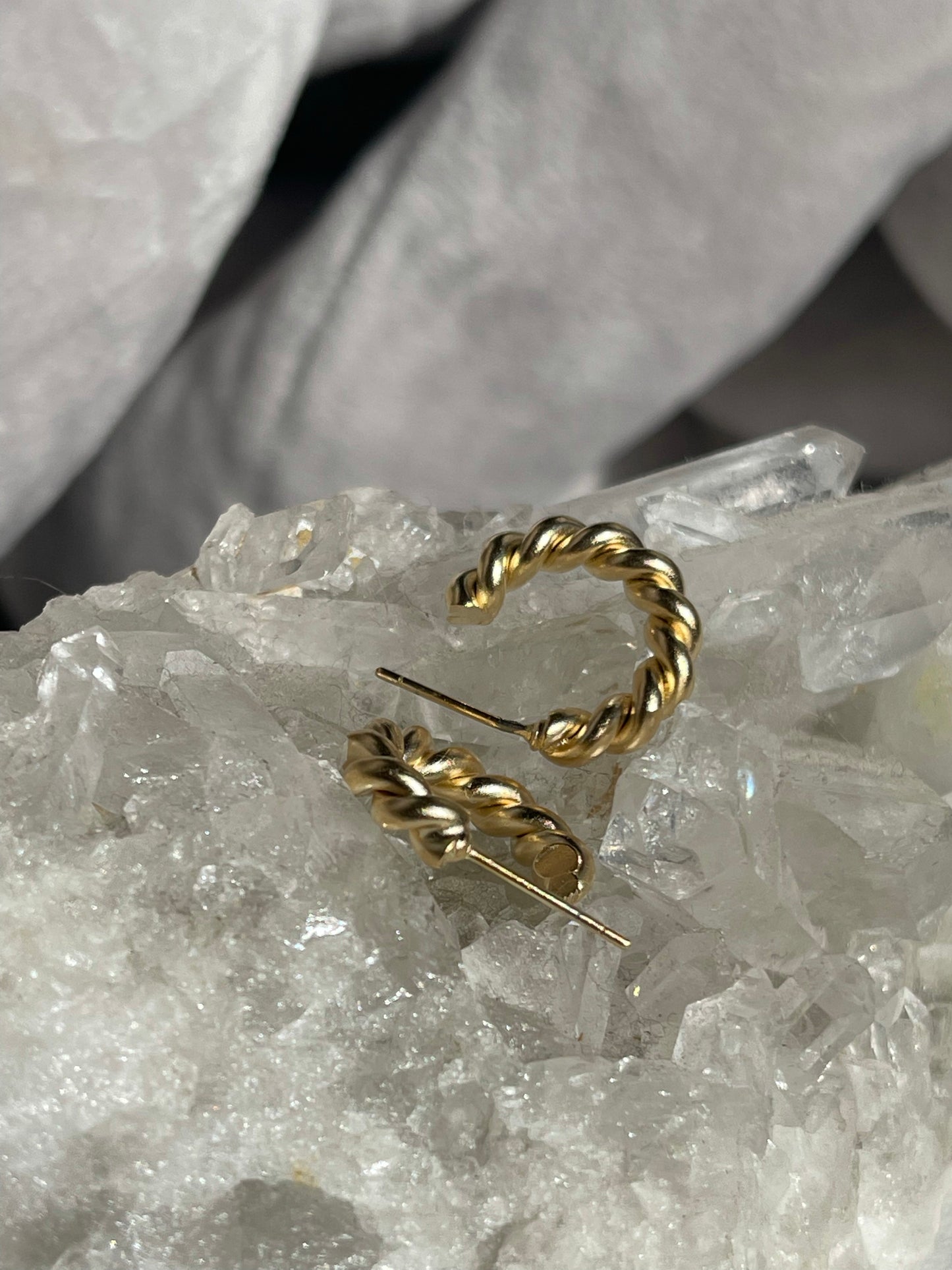Classic Mini Hug Hoop Twist Earring In Matte Gold