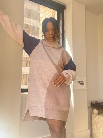 Tori Geo Turtleneck Sweater Dress In Navy Taupe