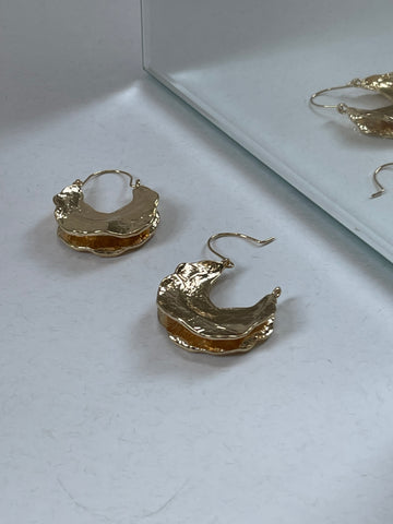 Allison Organic Crescent Hoop Earring In Gold