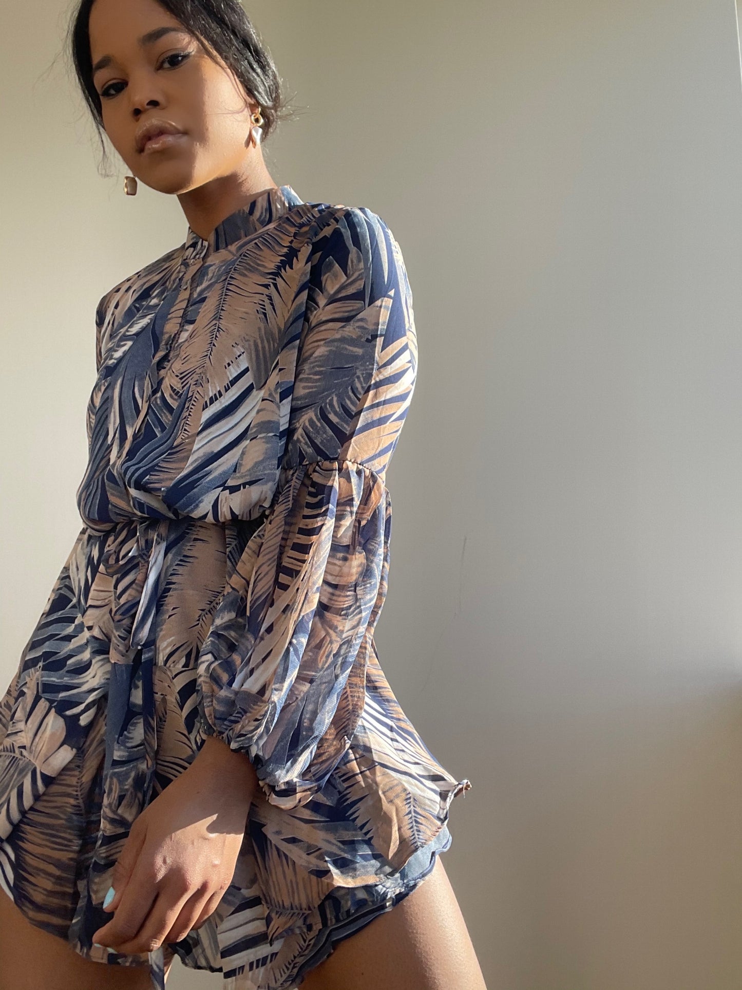 Tegan Woven Balloon Sleeve Dress In Navy