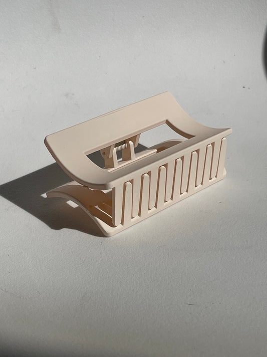 Murphy Square Claw Clip In Ivory