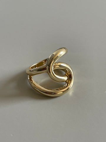 Dorothy Statement Ring In Gold