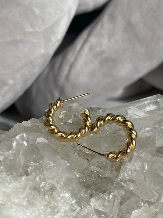 Classic Mini Hug Hoop Twist Earring In Matte Gold