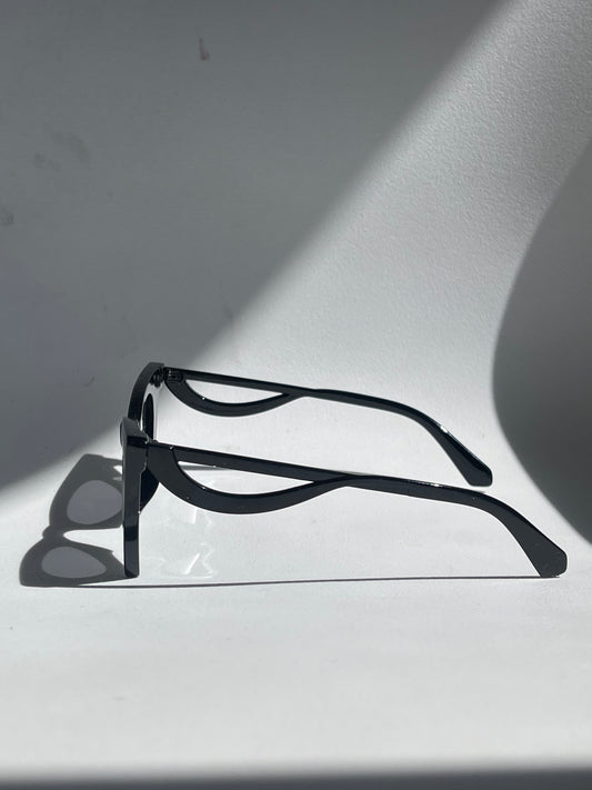 Gia Angled Cat-Eye Sunglasses In Black