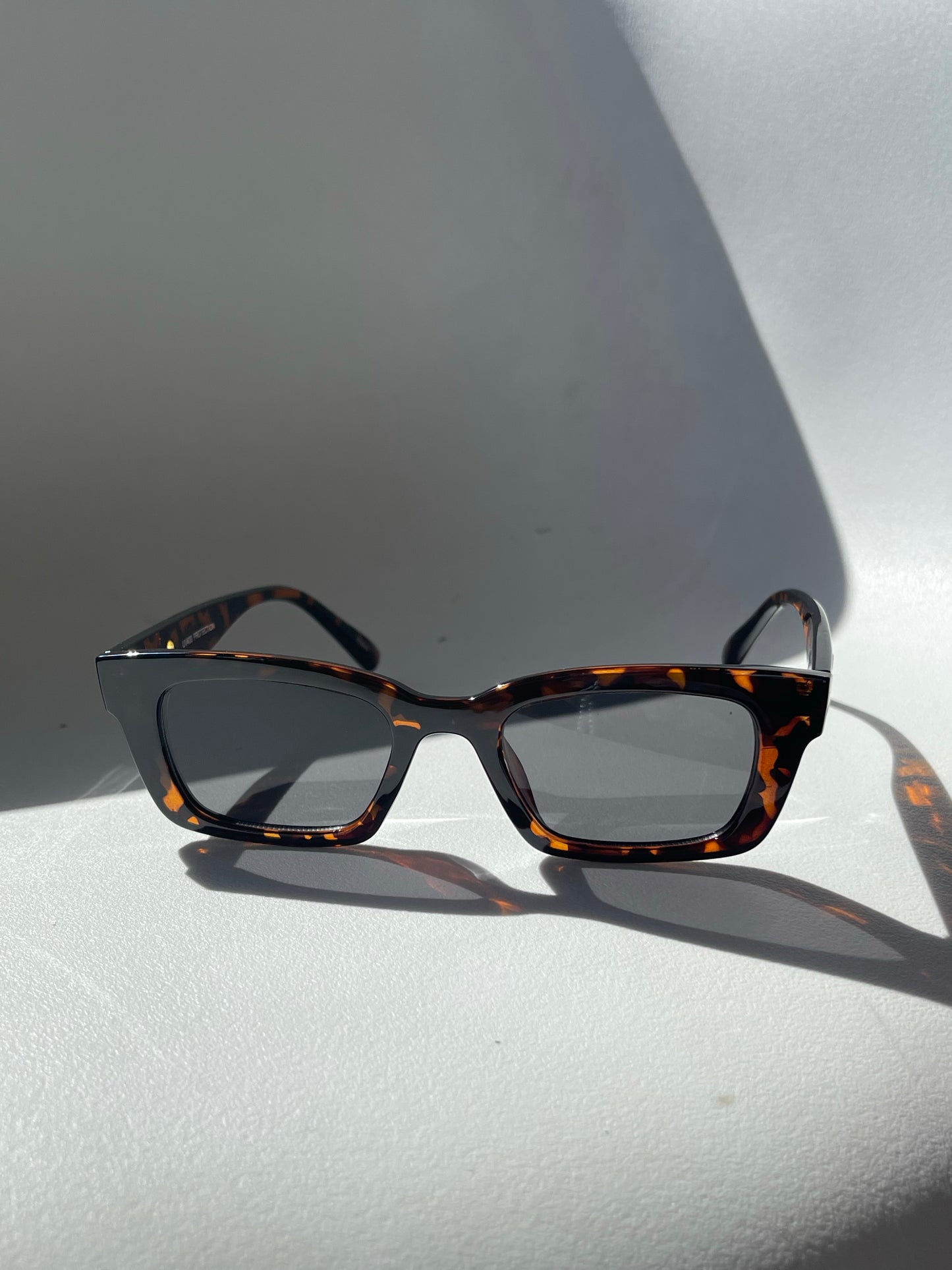 Preston Classic Sunglasses In Tortoise