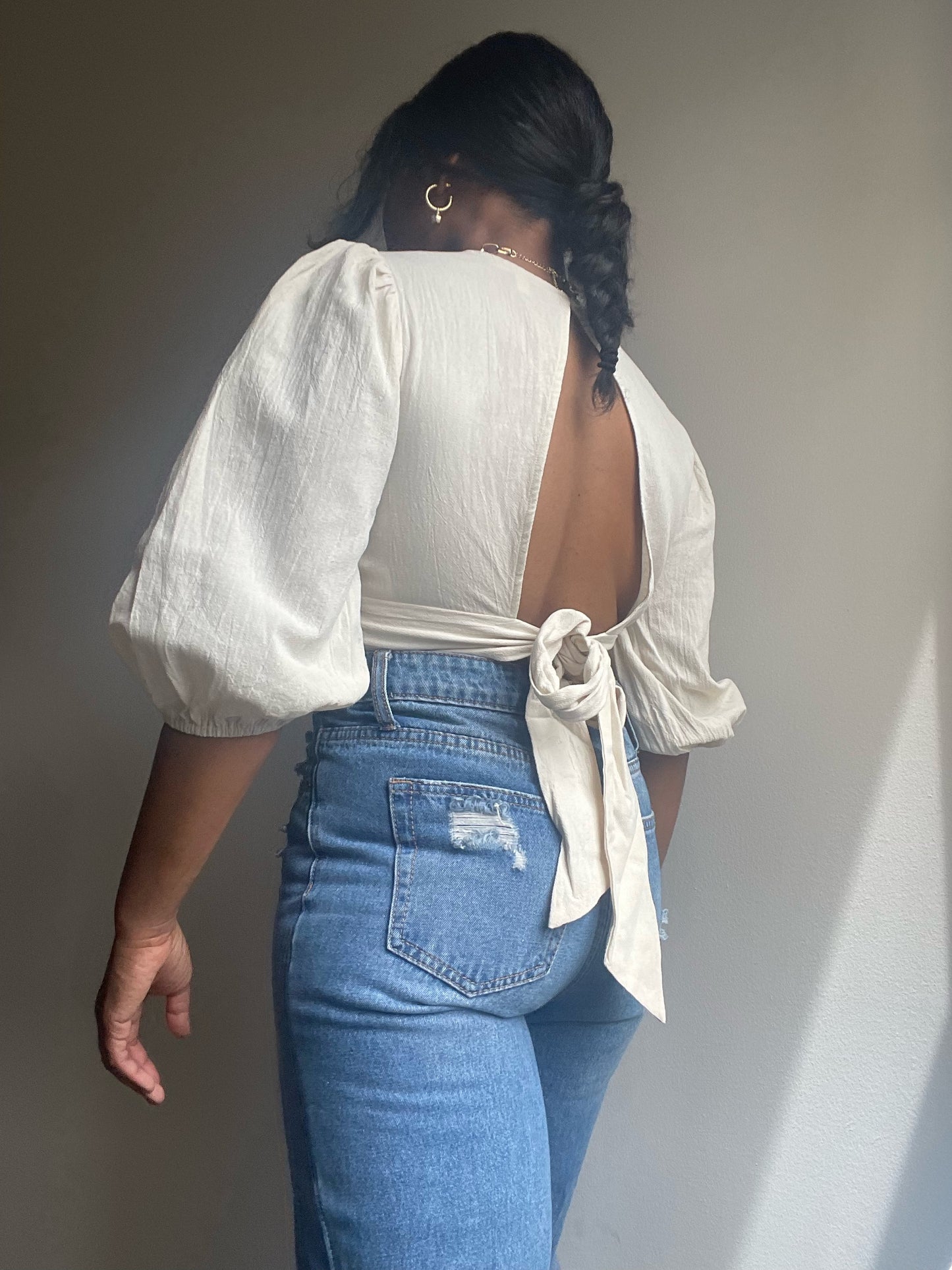Morgan Puff Sleeve Cotton Open Back Crop Top In Natural