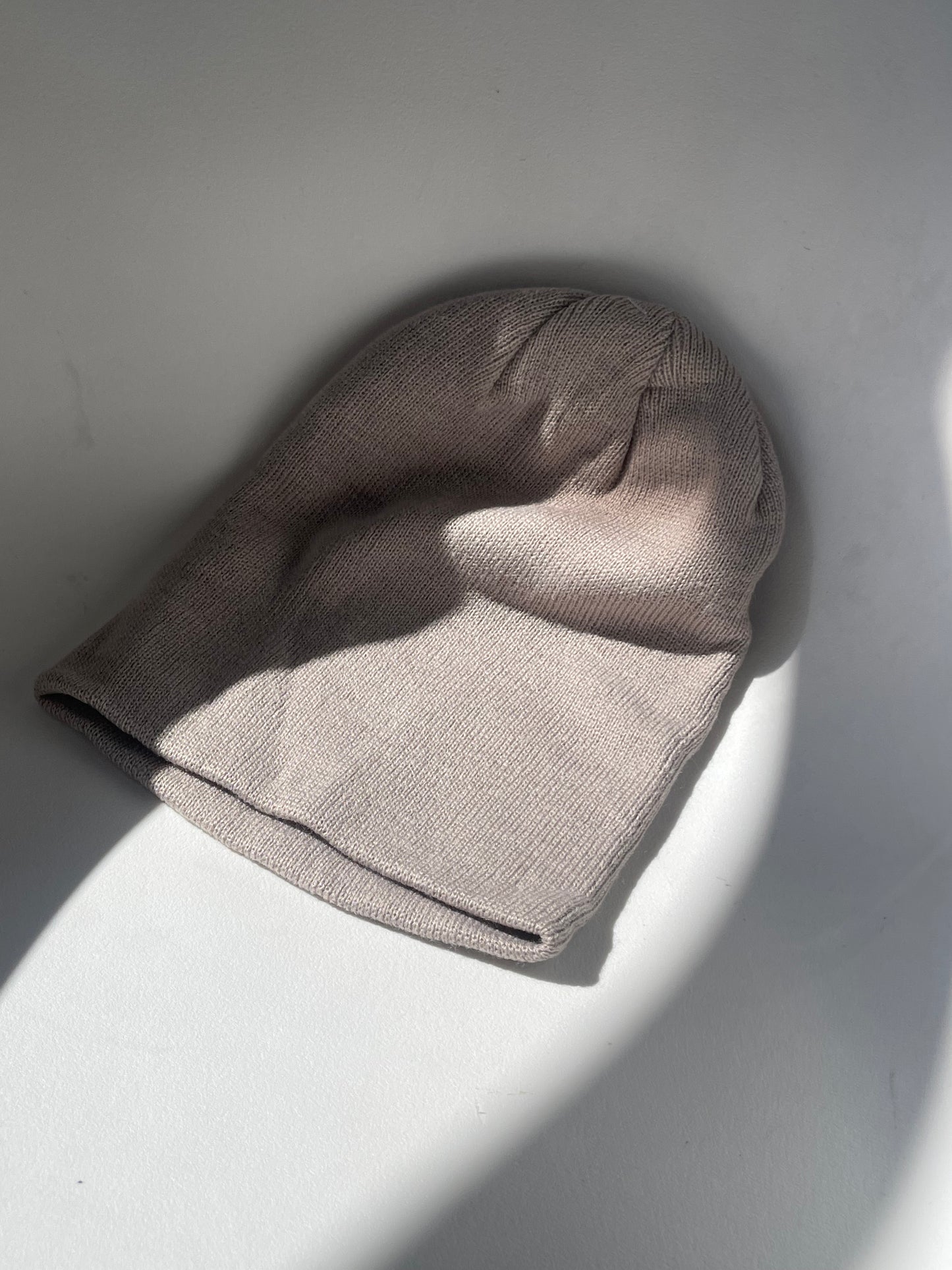 Eleanor Flat Knit Beanie Hat In Sand