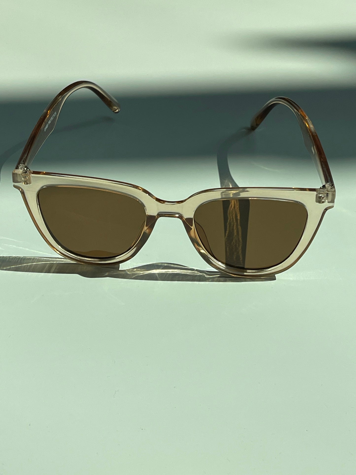 Regina Retro Square Sunglasses In Tangerine