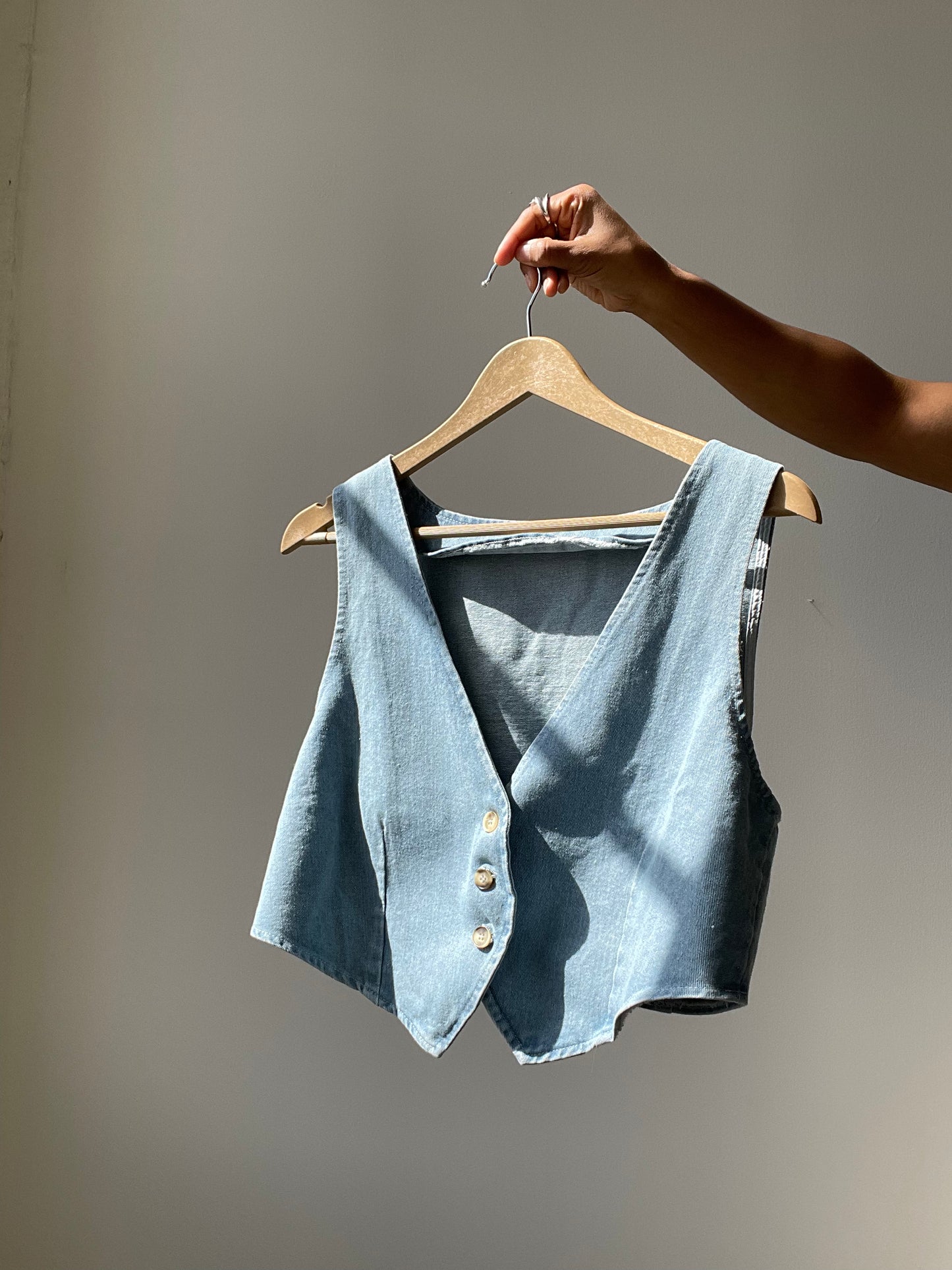 Jamna Cotton Western Button Front Vest In Light Denim