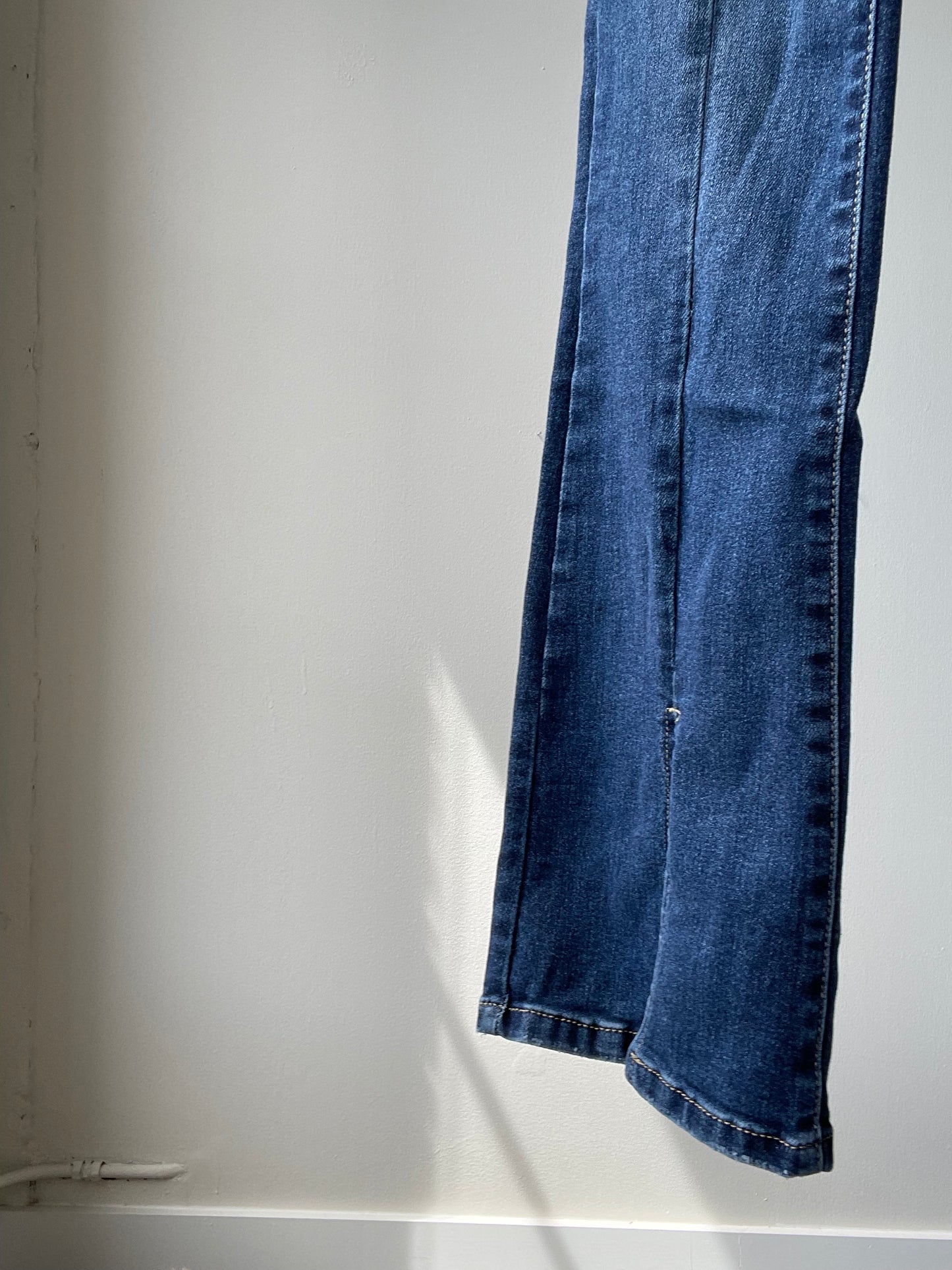 Riki Split Flared Denim Jean In Indigo