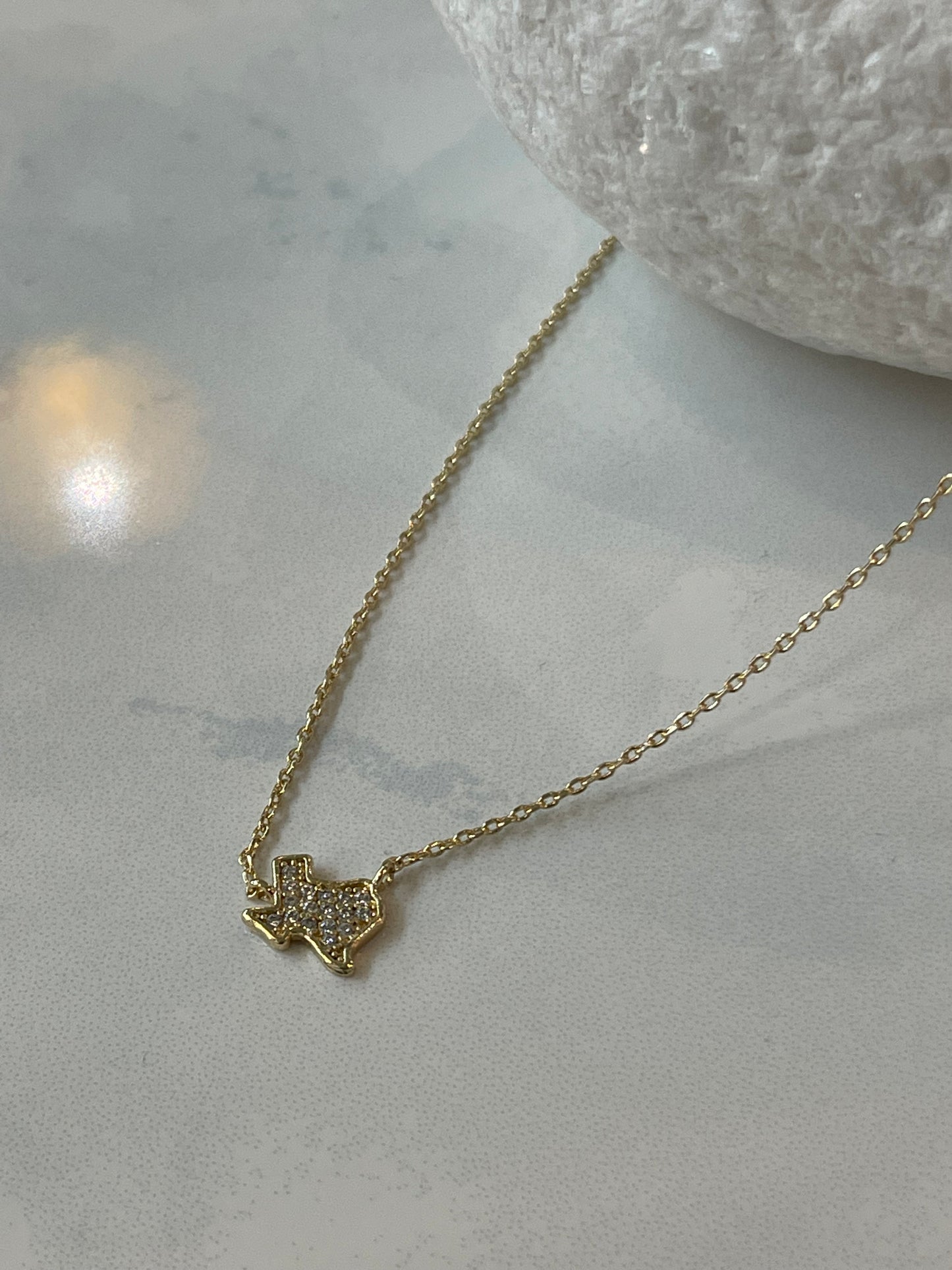 Mini Texas Charm Necklace In Gold