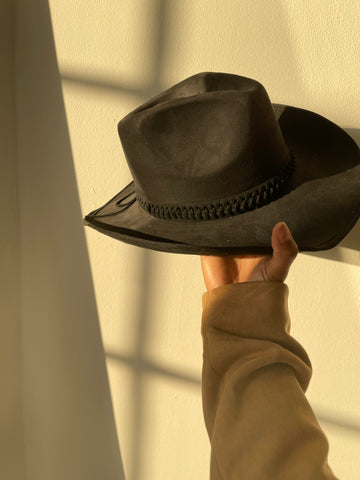 Carla Woven Belt Cowboy Hat In Black