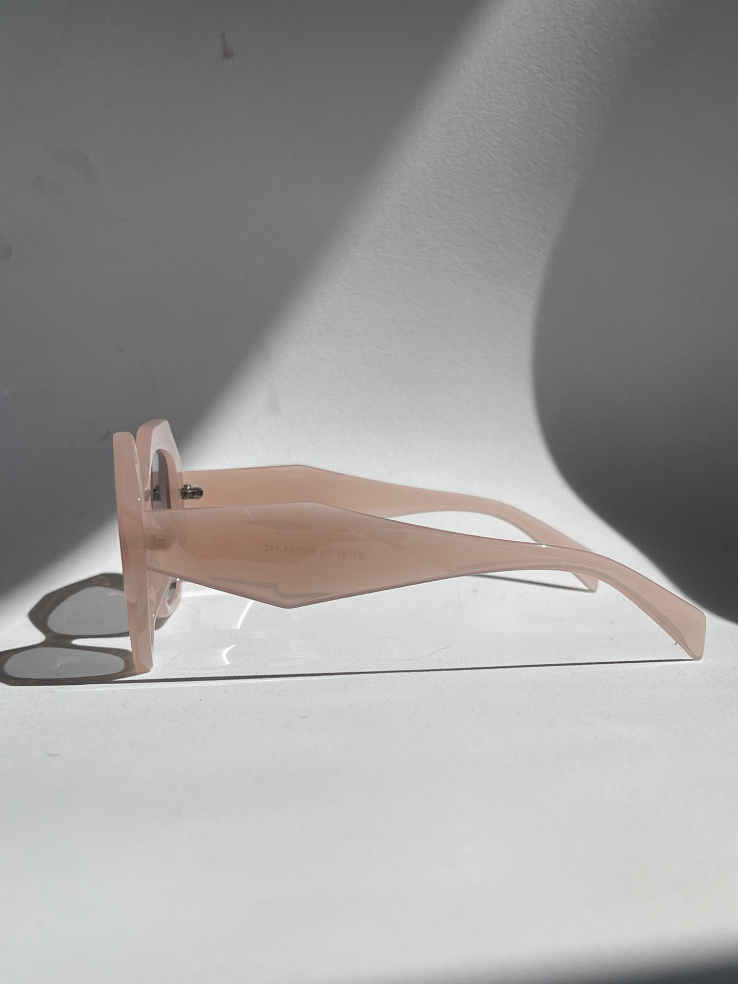 Sora Retro Hexagon Sunglasses In Blush