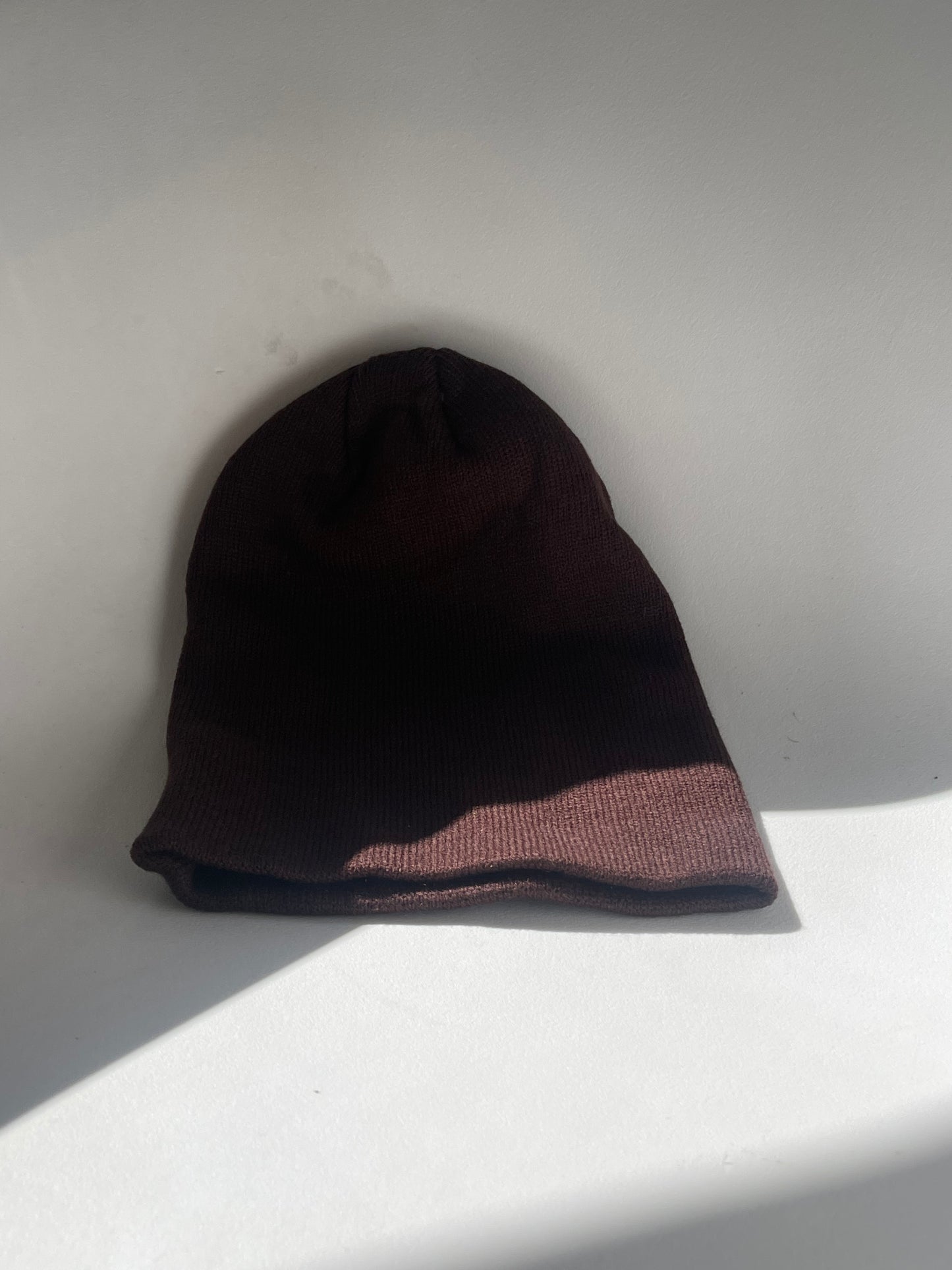 Eleanor Flat Knit Beanie Hat In Brown