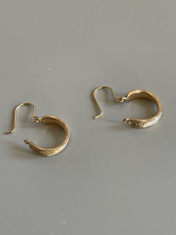 Leaf Fish Hook Drop Hoop Earring In Gold