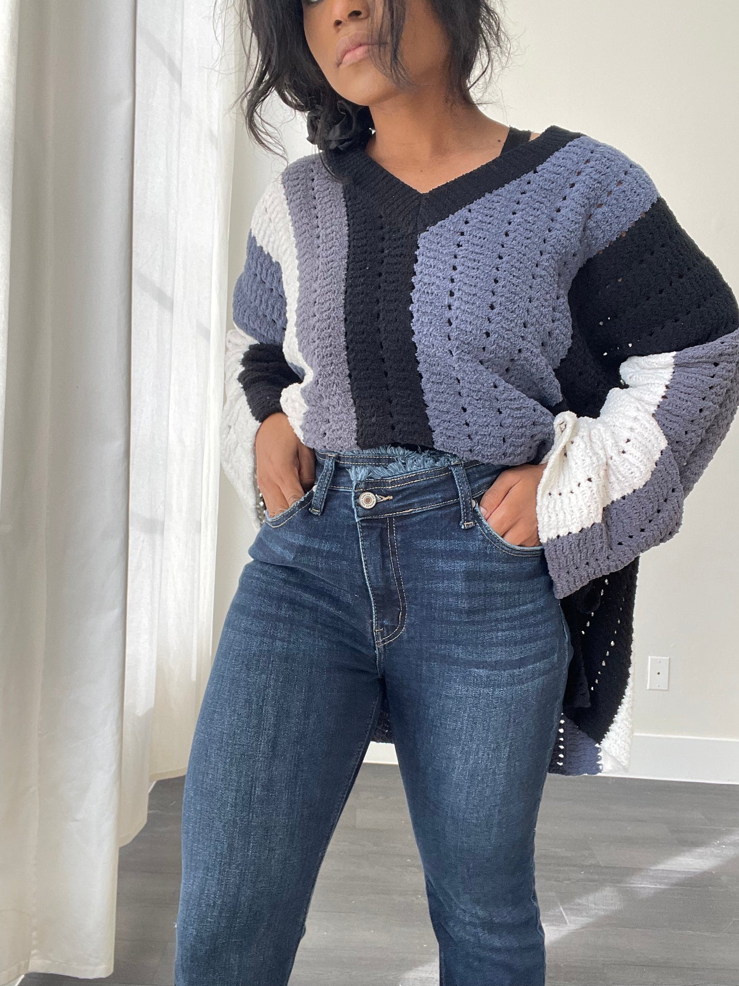 Carly 90s & Flared Jean In Indigo