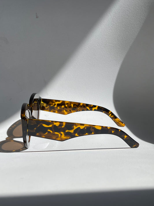 Dita Chunky Cat-Eye Sunglasses In Tortoise