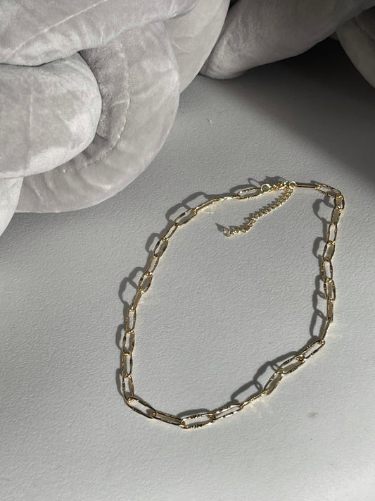 Organic Plate Charm Double Link Chain Toggle Necklace In Gold