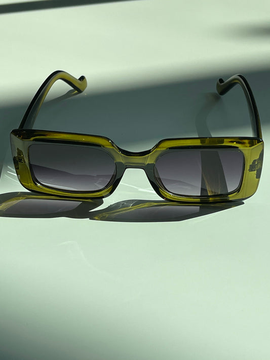 Melody Retro Square Sunglasses In Olive