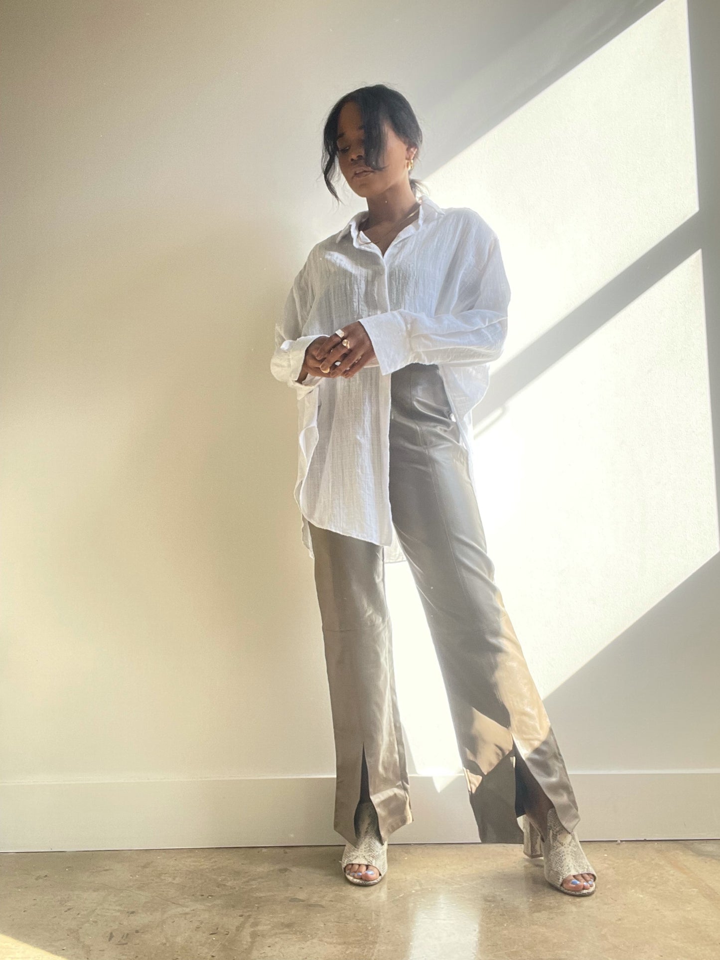 Leila Vegan Leather Split Pants In Taupe