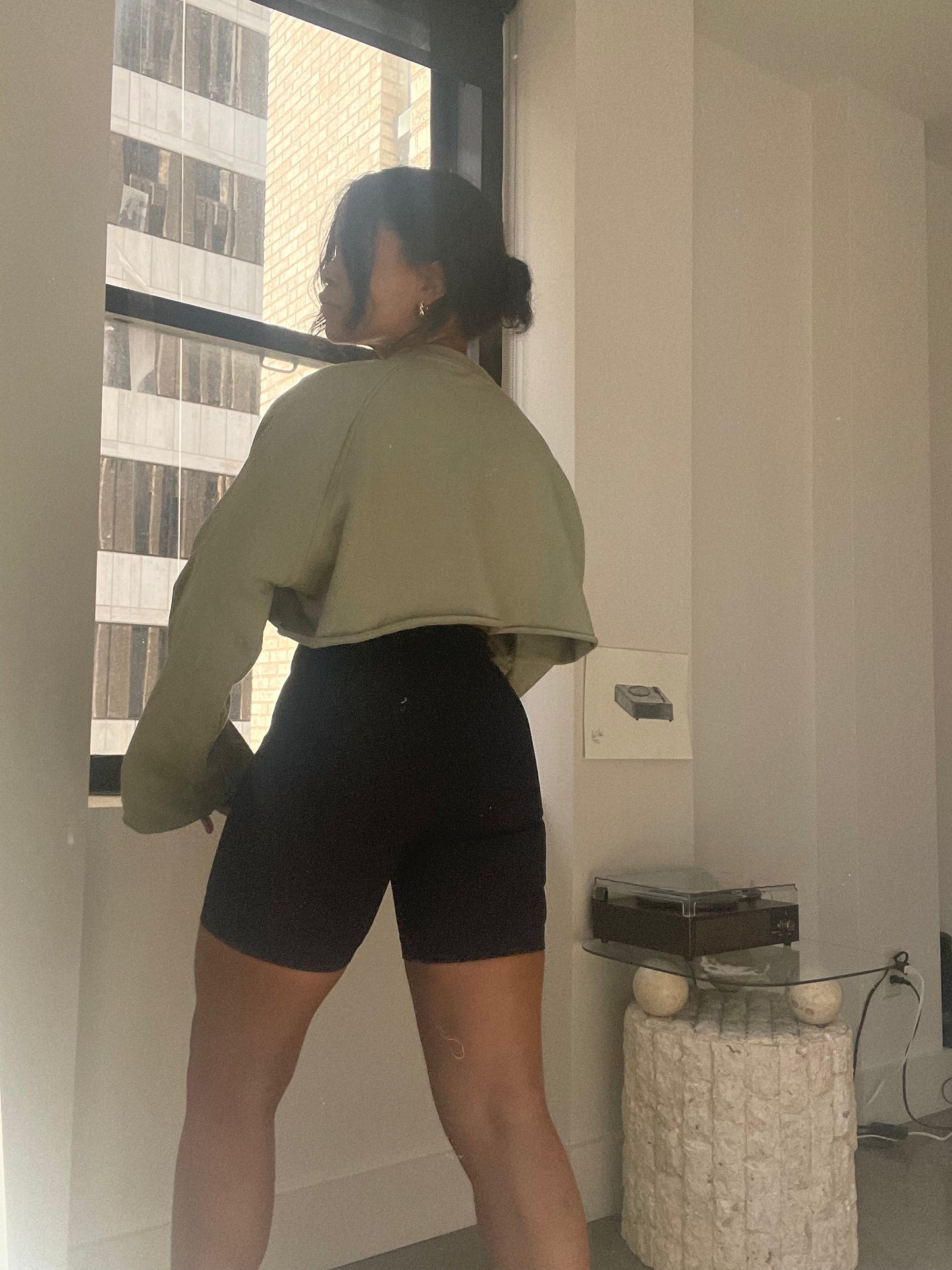Lina Ultra Crop Crew Neck Bell Sleeve Pullover In Olive