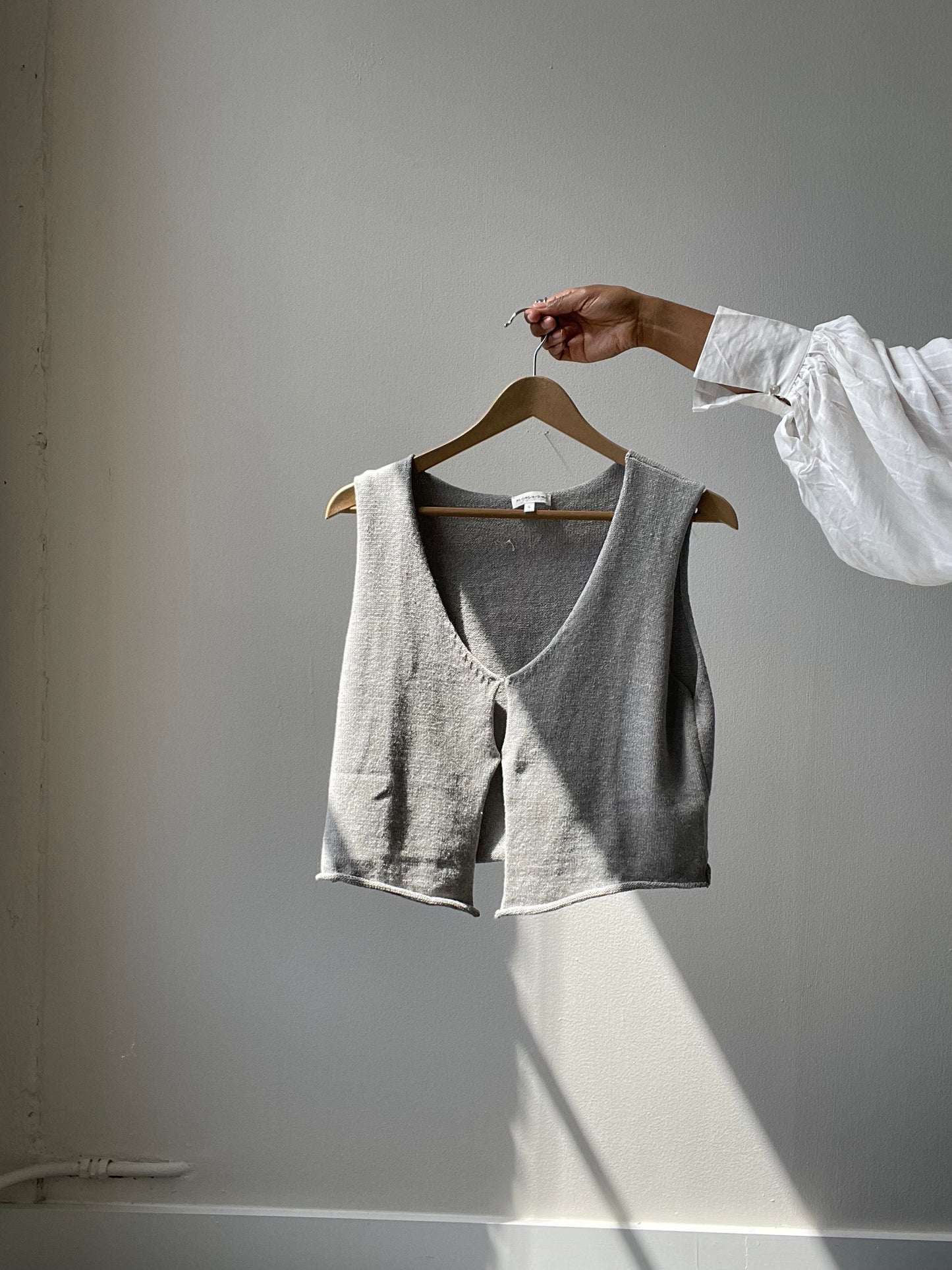 Arlette Double Front Closure Cotton Knit Vest In Grey