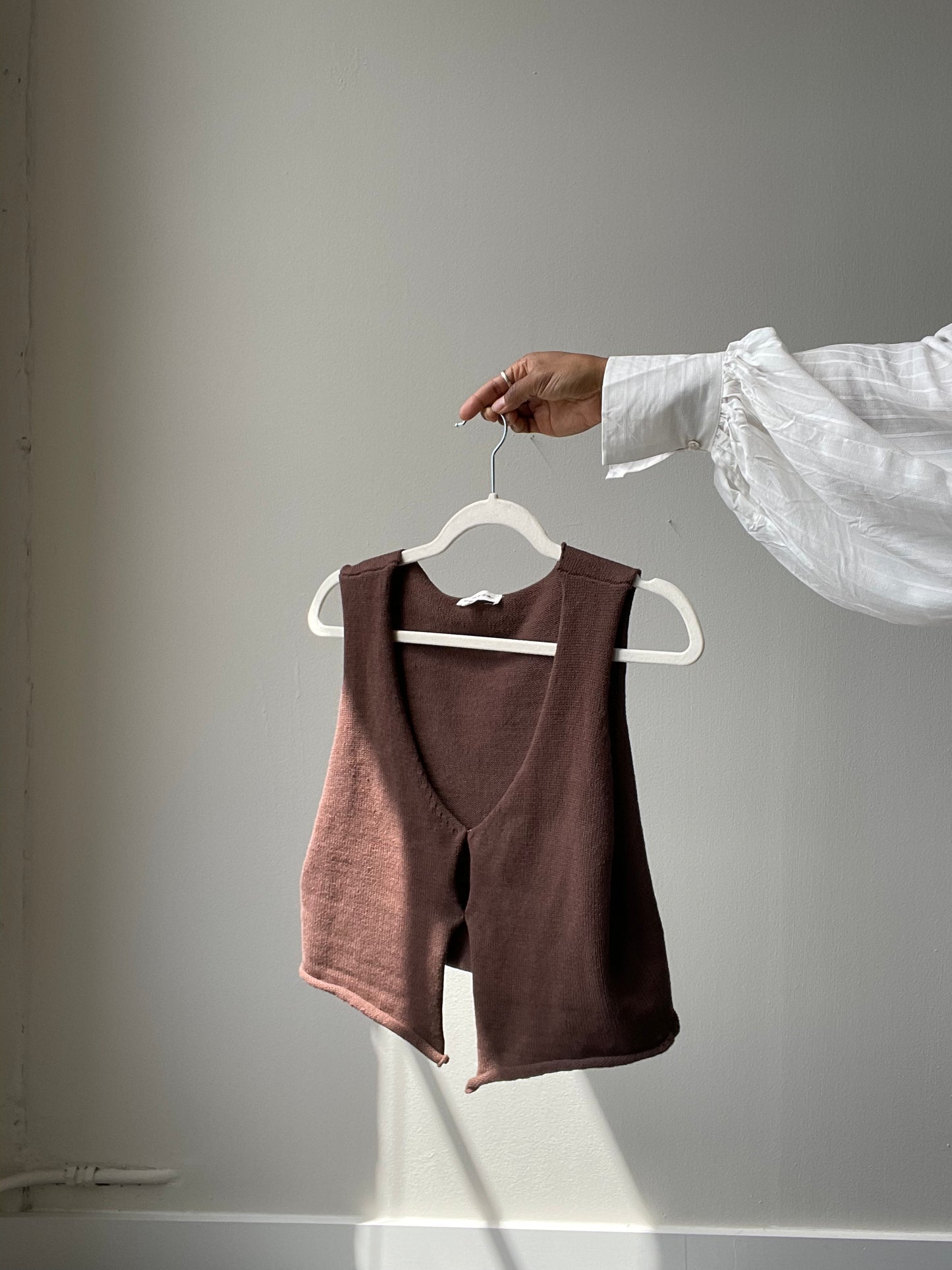 Arlette Double Front Closure Cotton Knit Vest In Brown