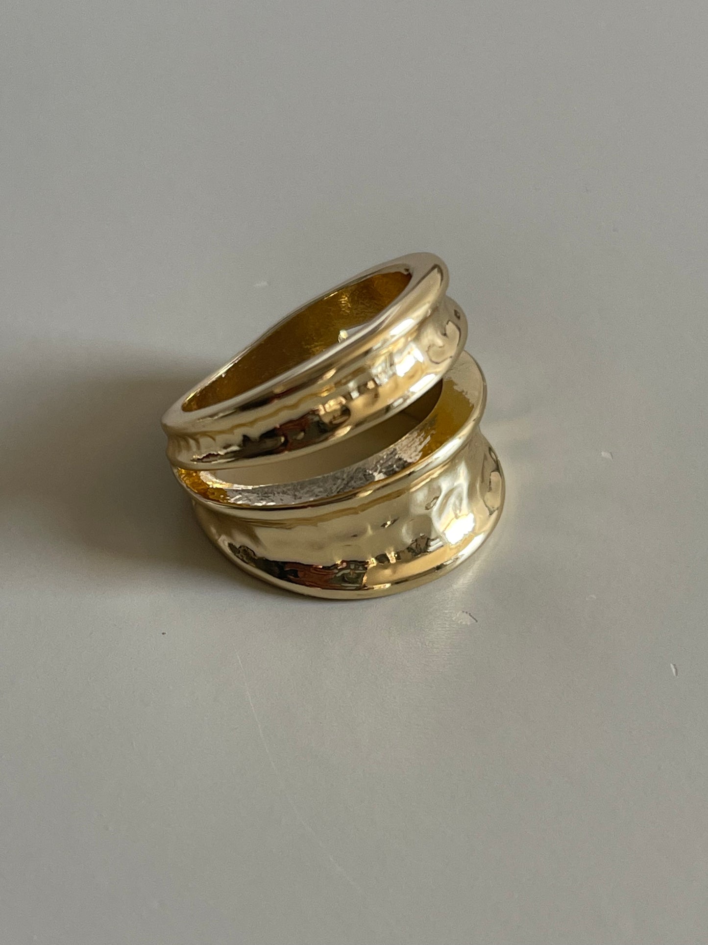 Tracy Ripple & Hammered Statement Ring In Gold