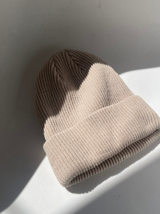 Colin Ribbed Knit Beanie Hat In Taupe