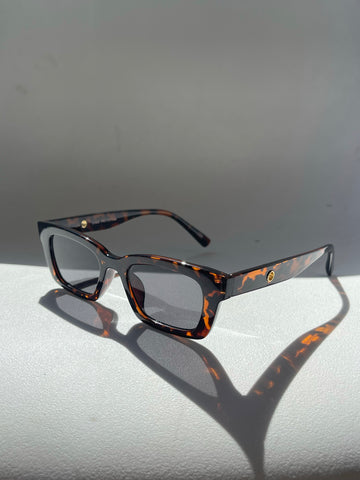 Preston Classic Sunglasses In Tortoise