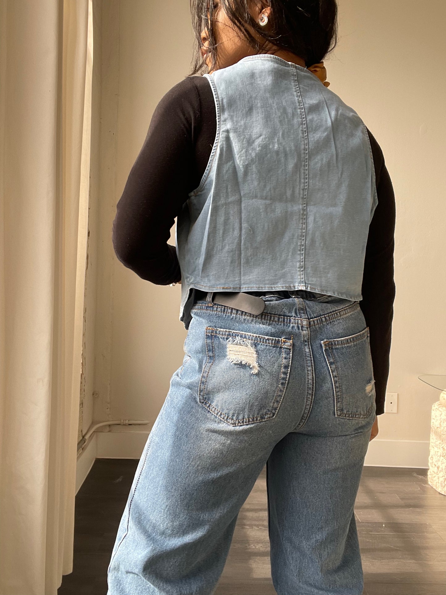 Taylor Cotton Denim Button Classic Cowgirl Vest In Light Wash