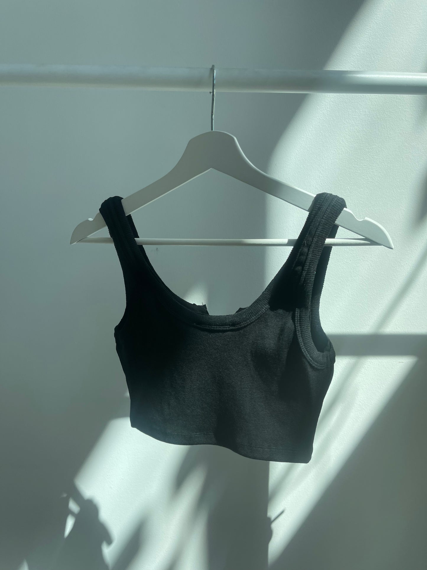 Dracy Ultra Crop Slit Tank Top In Black