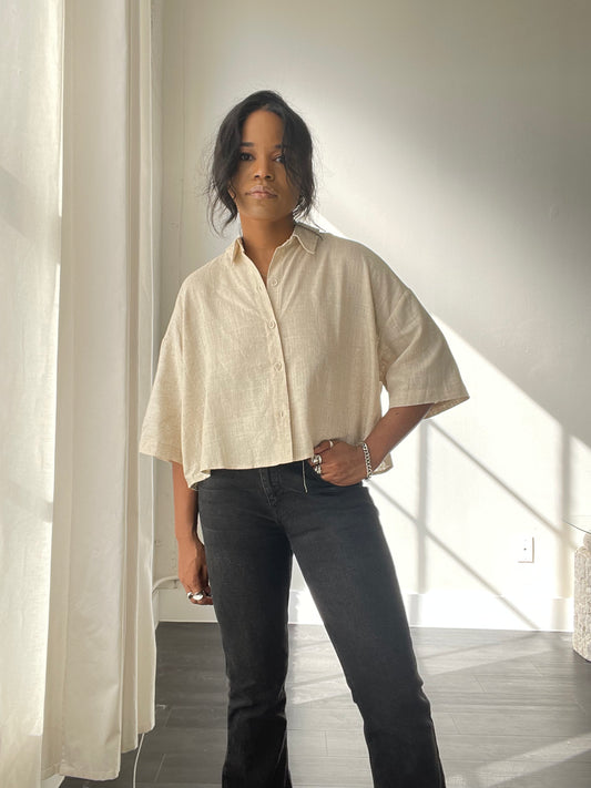 Cheryl Linen Cropped Short Sleeve Button Down Shirt In Natural