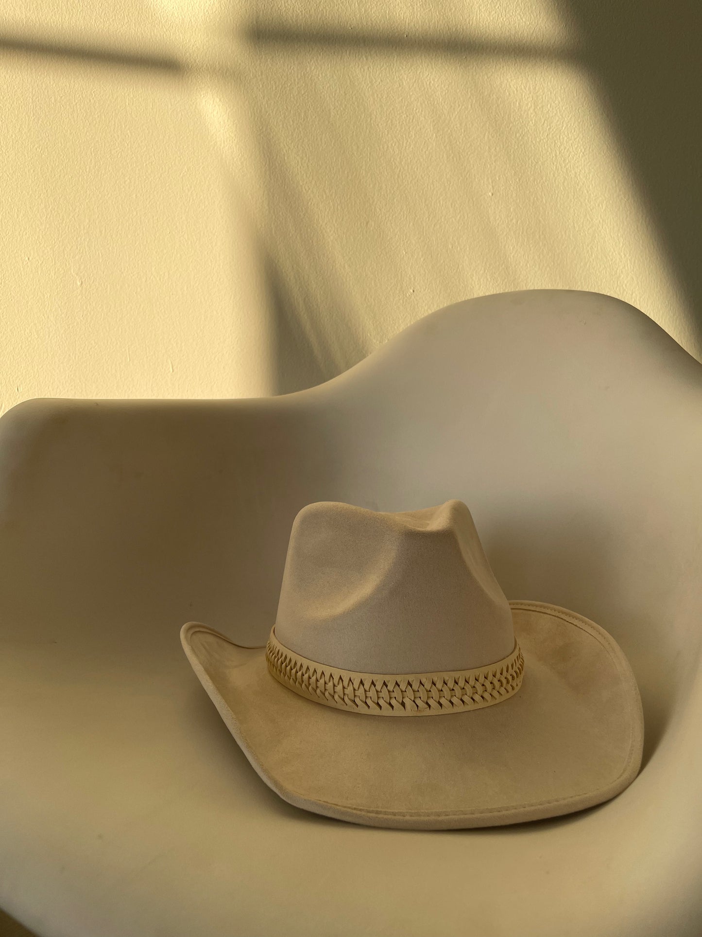 Carla Woven Belt Cowboy Hat In Ivory Cream
