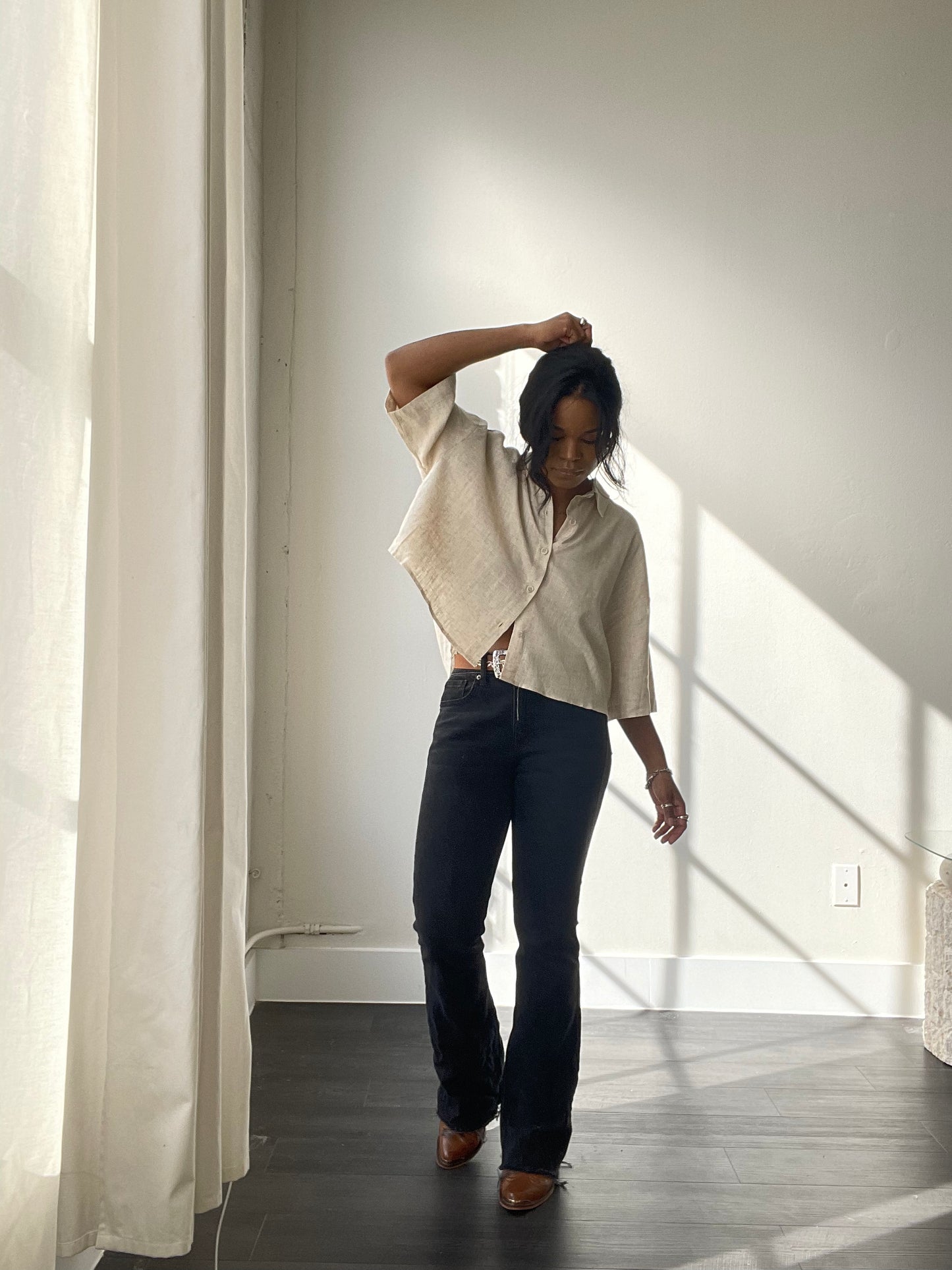 Cheryl Linen Cropped Short Sleeve Button Down Shirt In Natural