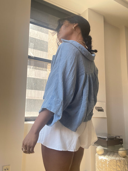 Rowan Cotton Cropped Button Down Top In Acid Blue