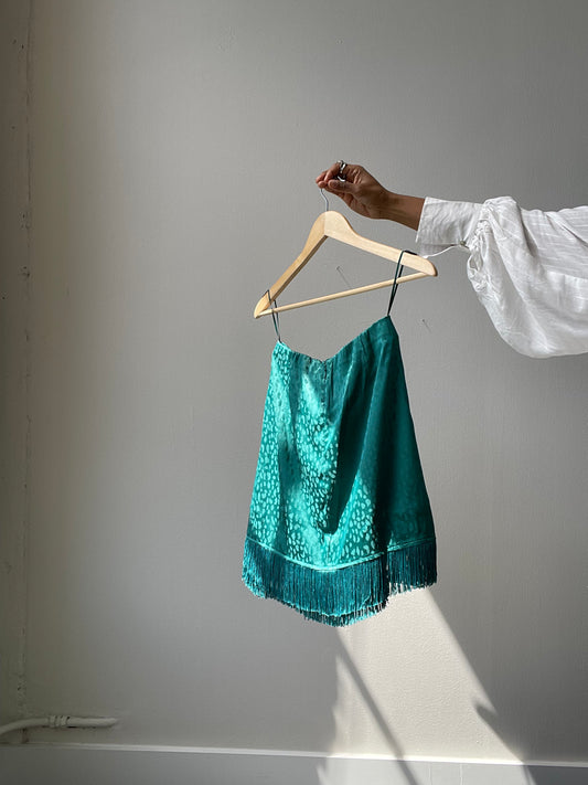 Margaret Front Tie Wrap Fringe Skirt In Kelly Green