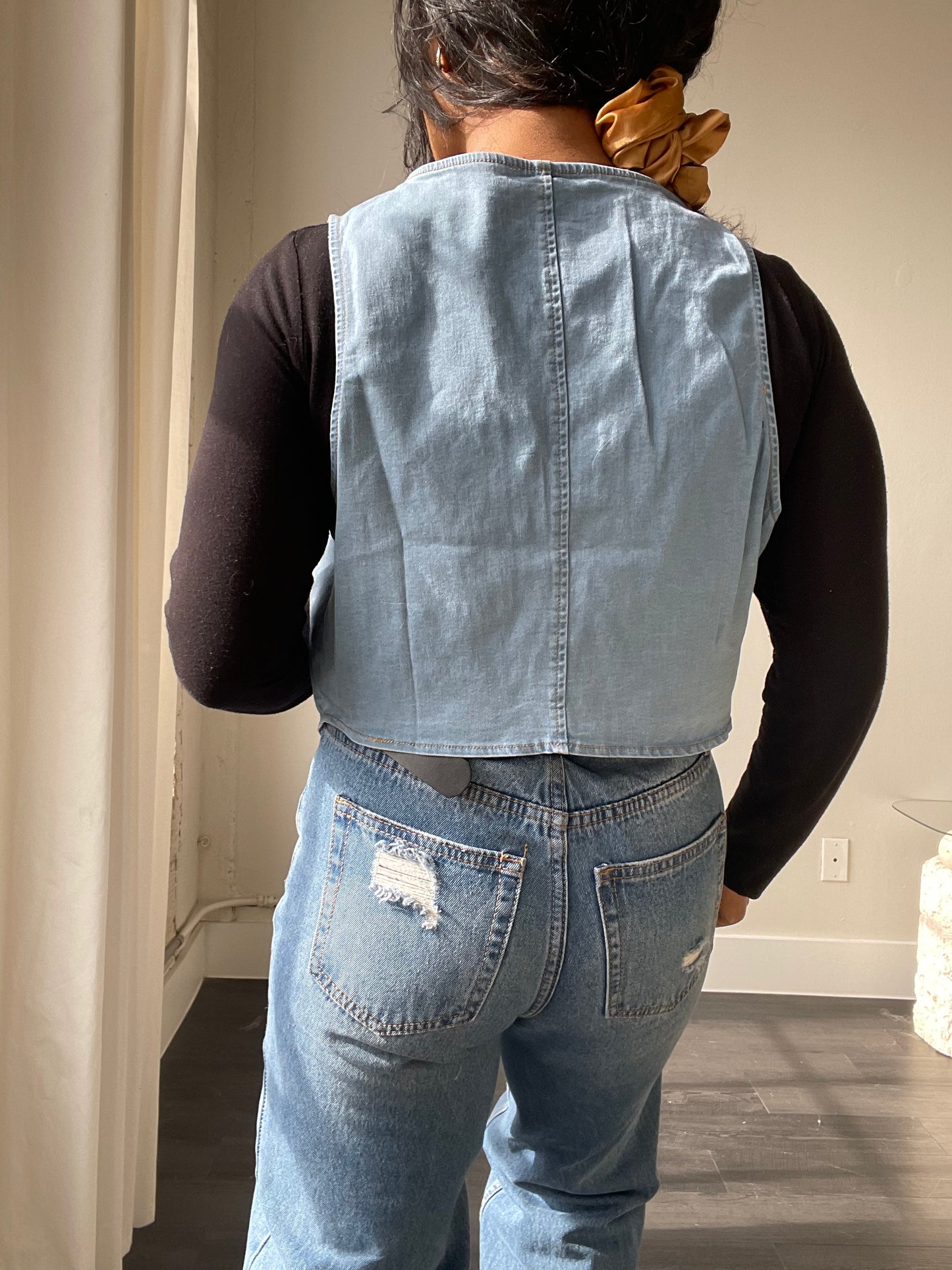 Taylor Cotton Denim Button Classic Cowgirl Vest In Light Wash